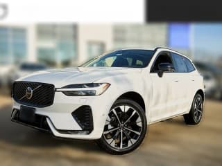 Volvo XC60 Plus B5 AWD Volvo XC60 Plus B5 AWD