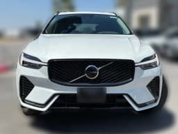 Volvo XC60 Core B5 AWD 2026 — side view