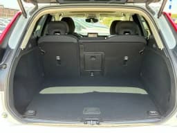 Volvo XC60 Core B5 AWD 2026 — side view