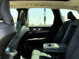 Volvo XC60 Core B5 AWD 2026 — side view