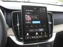 Volvo XC90 Core B5 AWD 7-Seater 2027 — side view